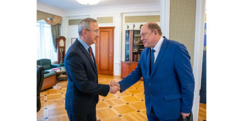 Губернатор провел рабочую встречу с Уполномоченным по защите прав предпринимателей в Калужской области Анатолием Косинским.